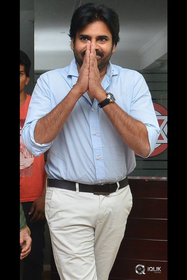 Pawan-Kalyan-Mother-Donation-For-Janasena-Party